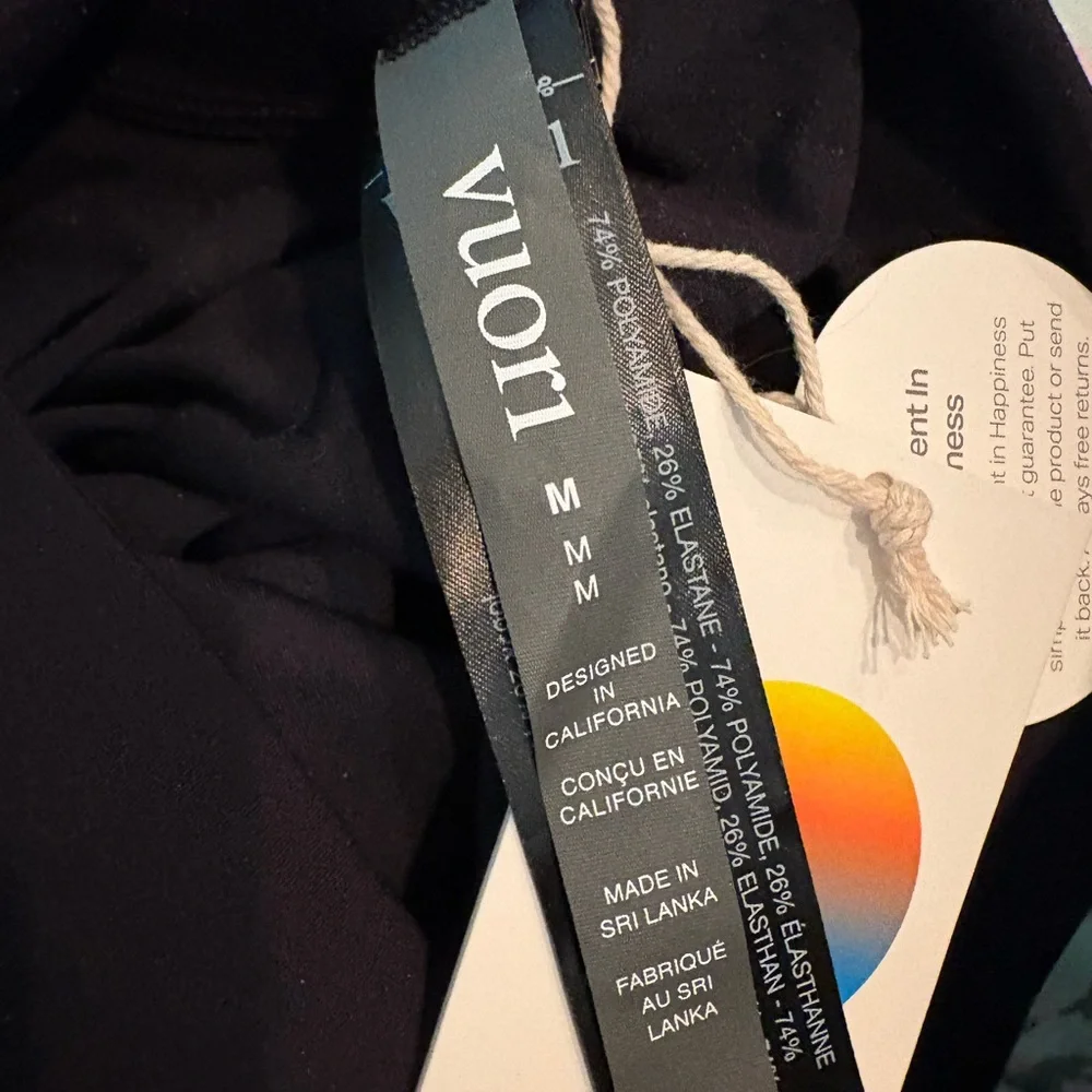 NWT Vuori AllTheForm™ Legging, size M - Picture 7 of 8